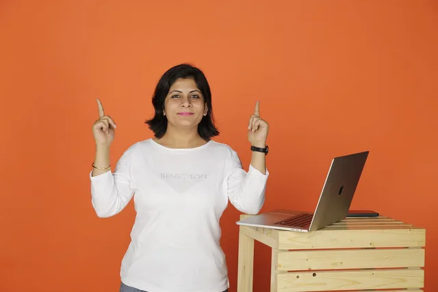 woman, business, laptop, office, thought, working, idea, website, professional. What should ecommerce SEO service standards cover in a delivery contract?